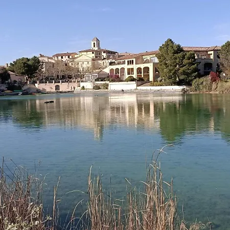 Vue Panoramique Au Domaine Et Golf De Pont Royal *